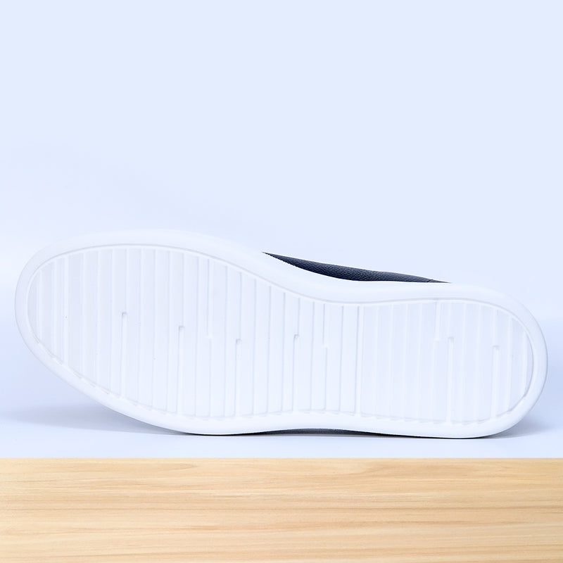 027S Hoka Noir