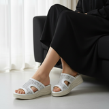 817F Olyra Cuir Blanc × Djellaba Noire — V2