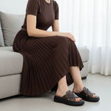 999F Luva Marron — V4 Pleated Skirt