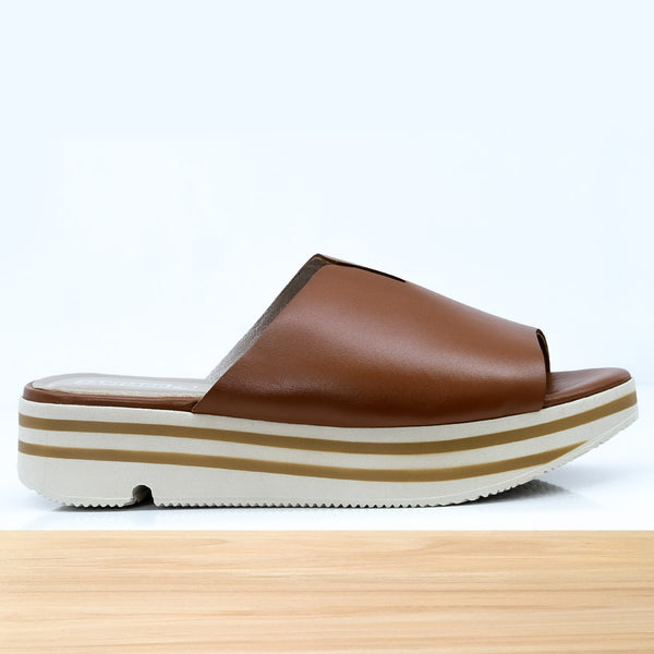 562F Almia en Cuir Camel