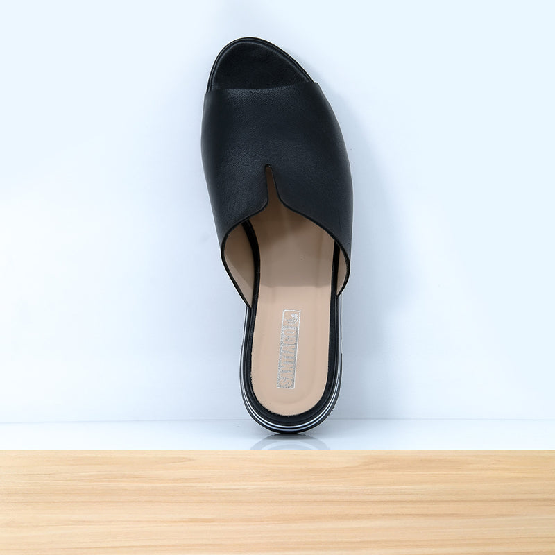 562F Almia en Cuir Noir