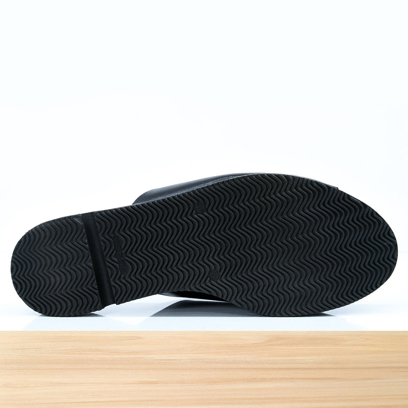 562F Almia en Cuir Noir