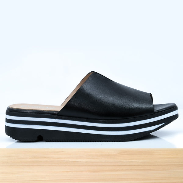 562F Almia en Cuir Noir