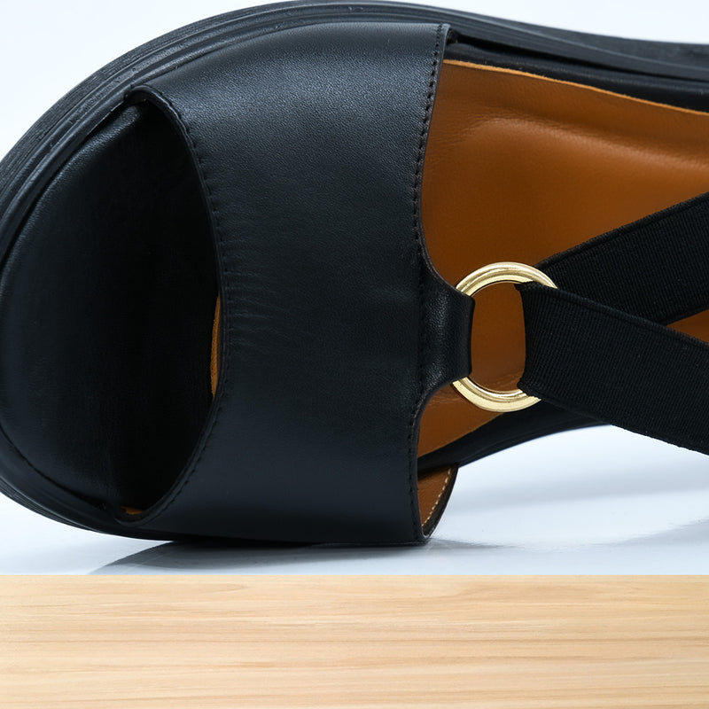 573F Donila en Cuir Noir