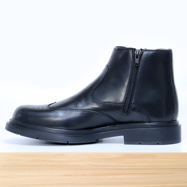 1704 Kyros Noir