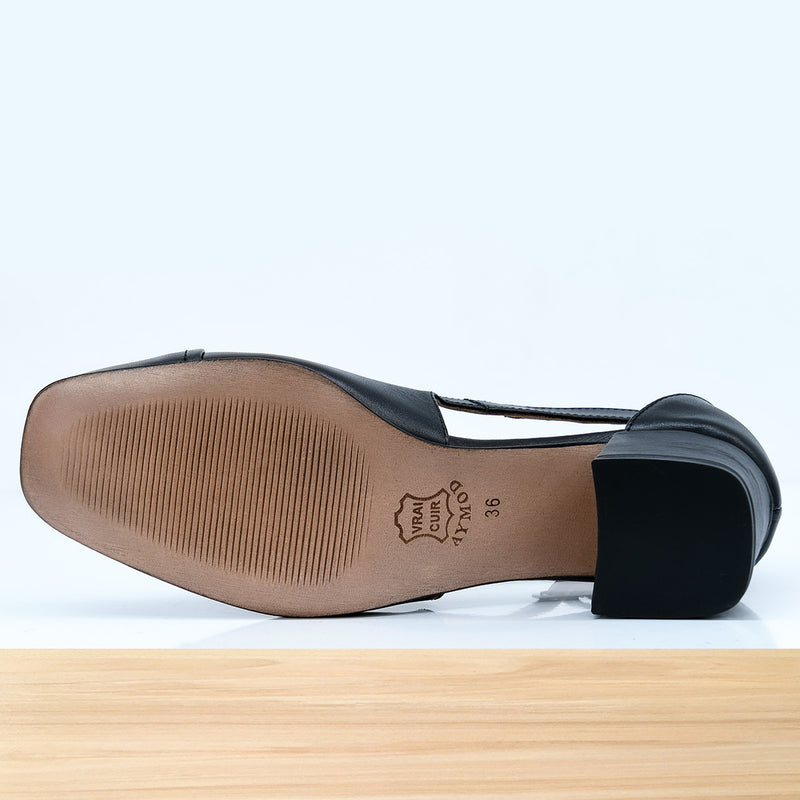 150F Barbie en Cuir Noir
