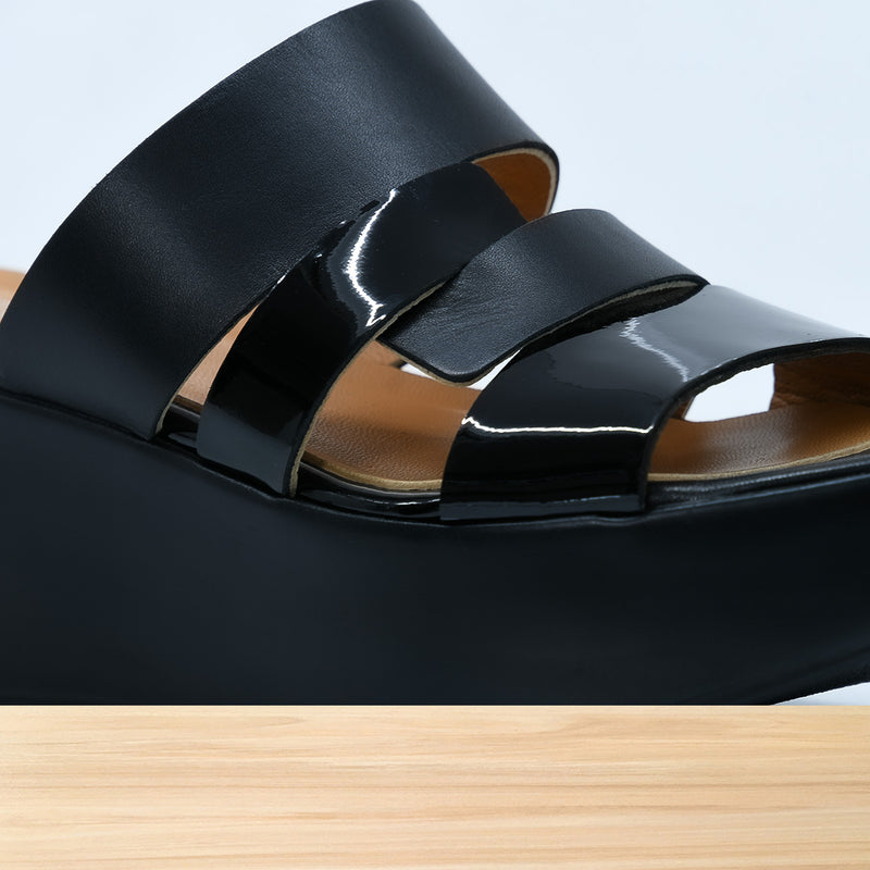 011F Onessa en Cuir Noir