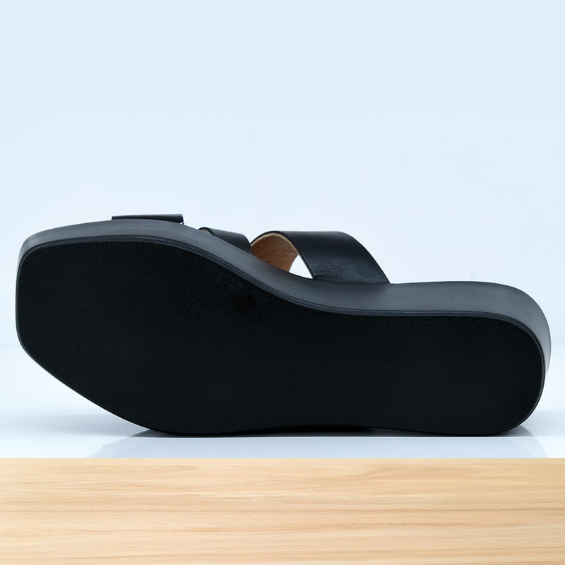 011F Onessa en Cuir Noir