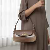 Layali Cuir Marron extreme macro detail front